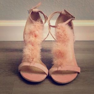 Adorable fluffy heels!